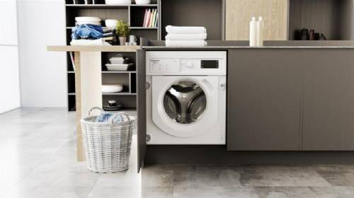 HOTPOPINT BIWMHG8146EU Lavatrice da incasso a carica frontale 8 kg